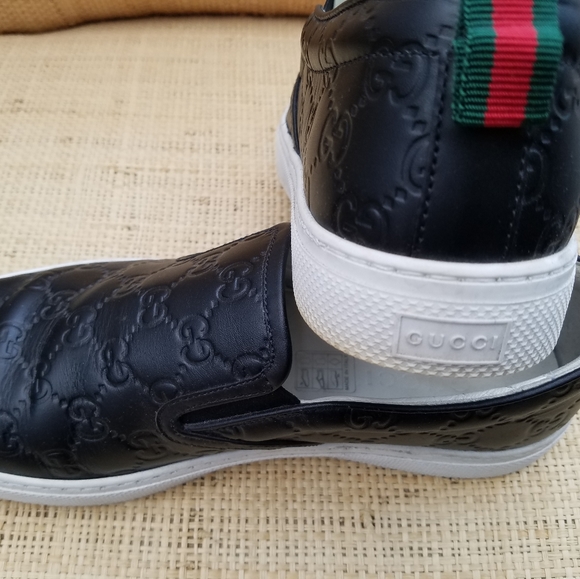 Men's "GUCCI" Leather G Signature Sneakers - Picture 4 of 6